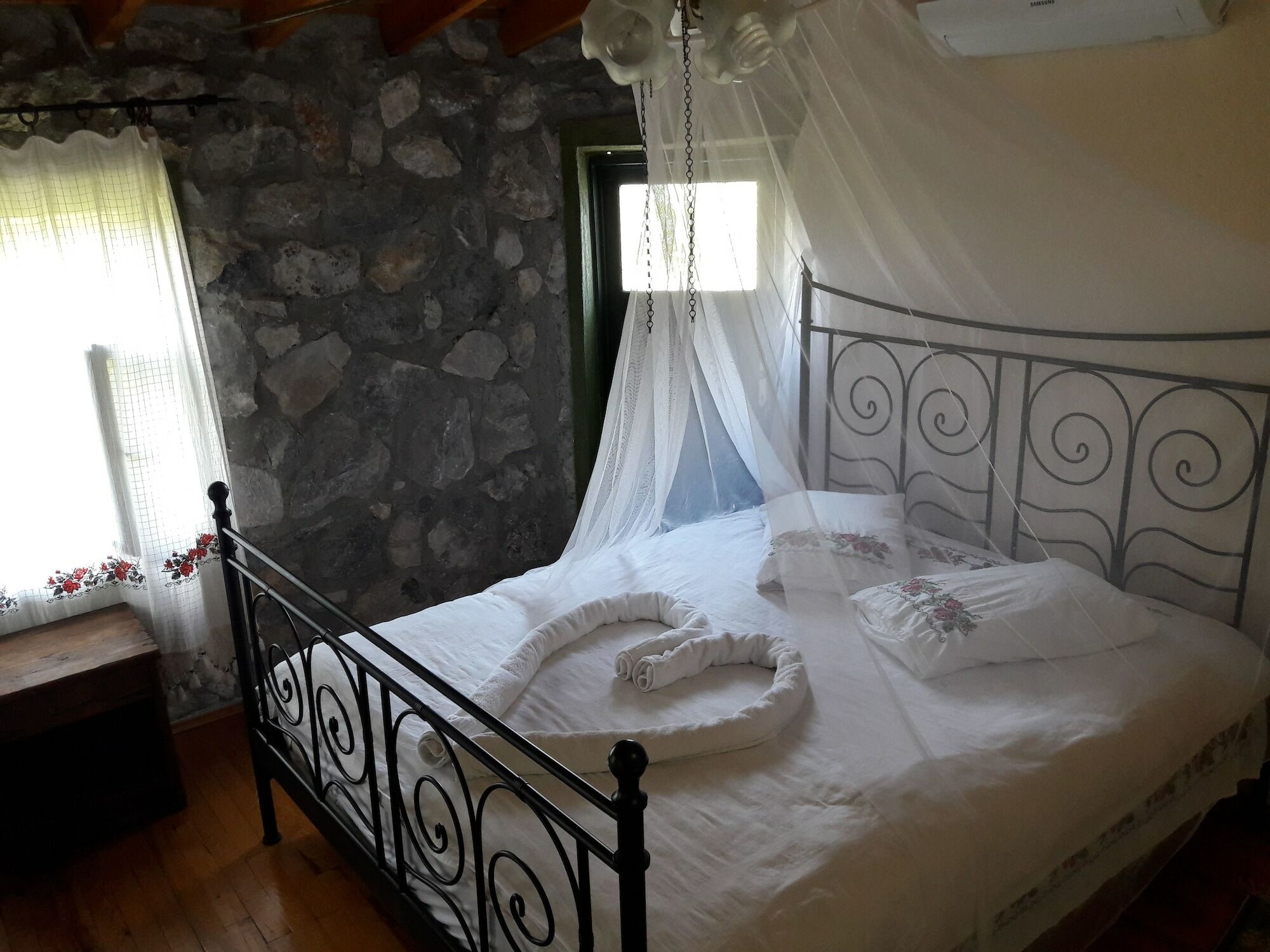 Bed and Breakfast Otantik Tas Ev Даламан Екстер'єр фото